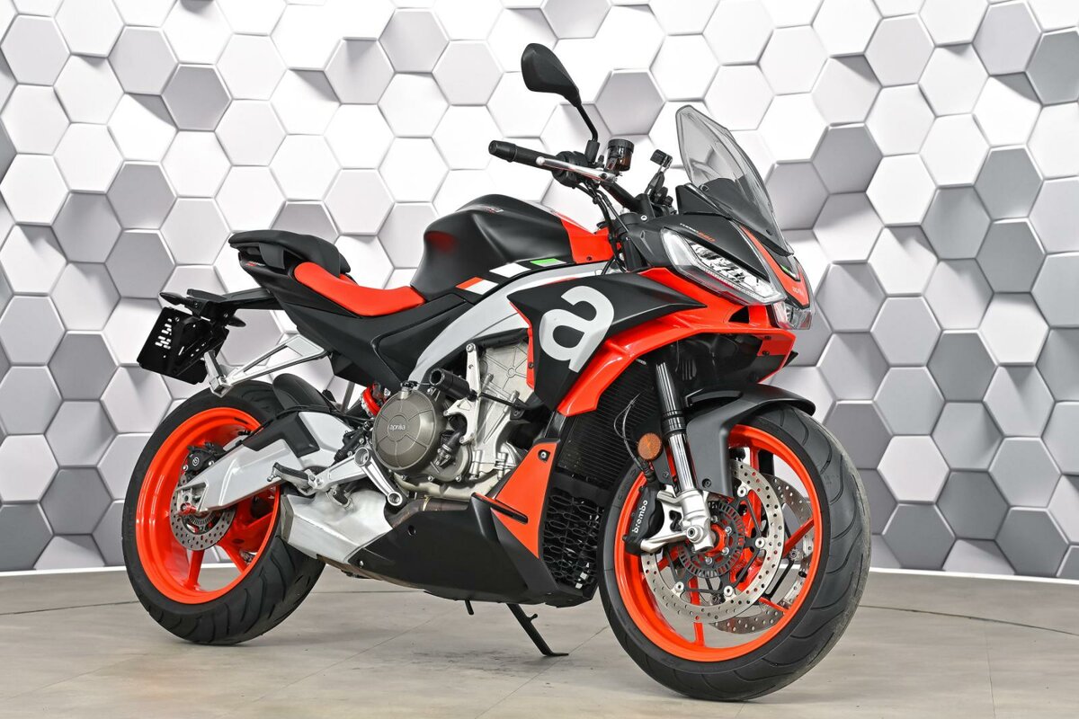 Aprilia Tuono 660