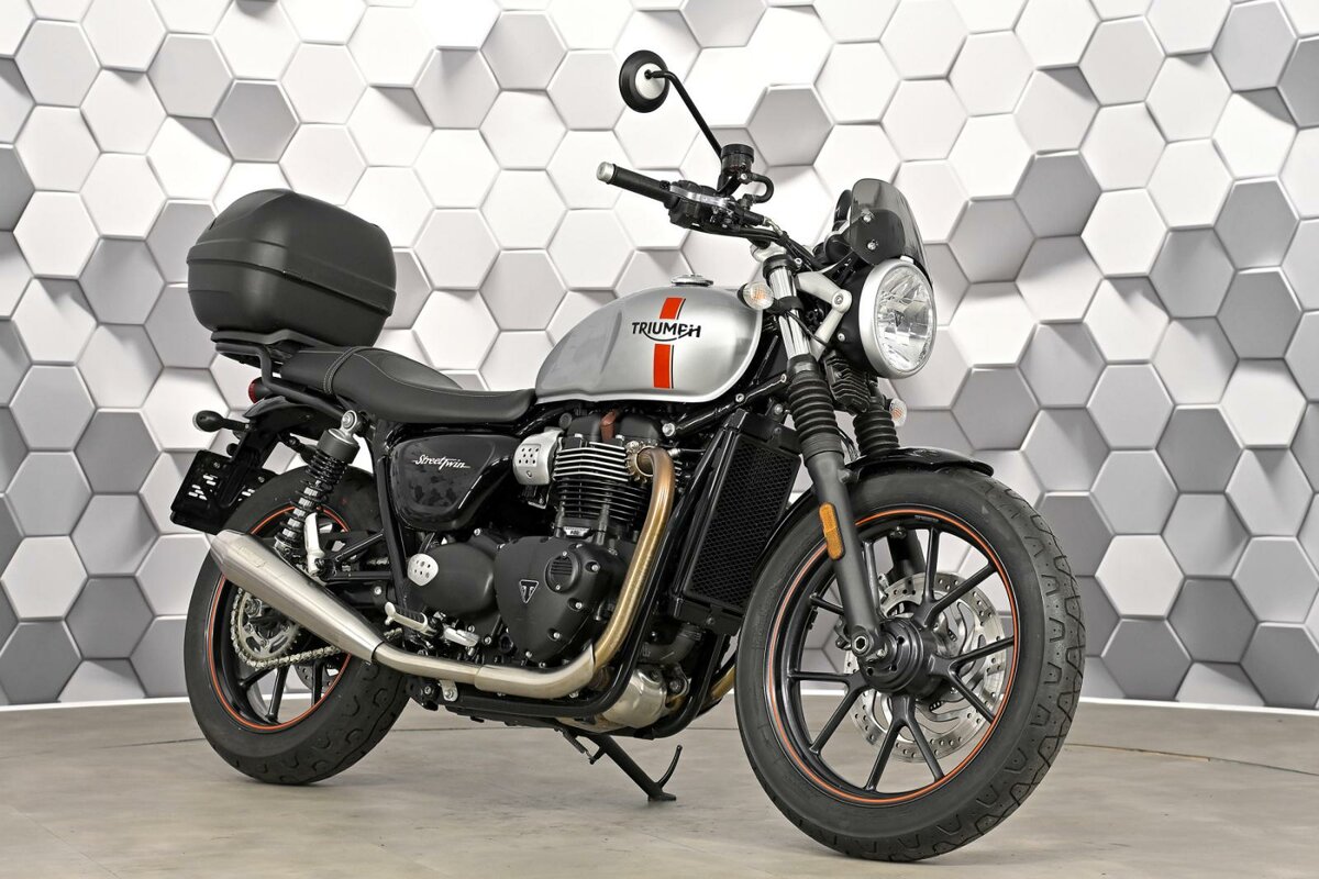 Triumph Street Twin
