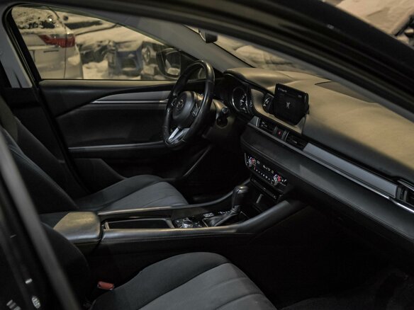 2018 Mazda 6 III (GJ) Рестайлинг, чёрный, 1881000 рублей - вид 10