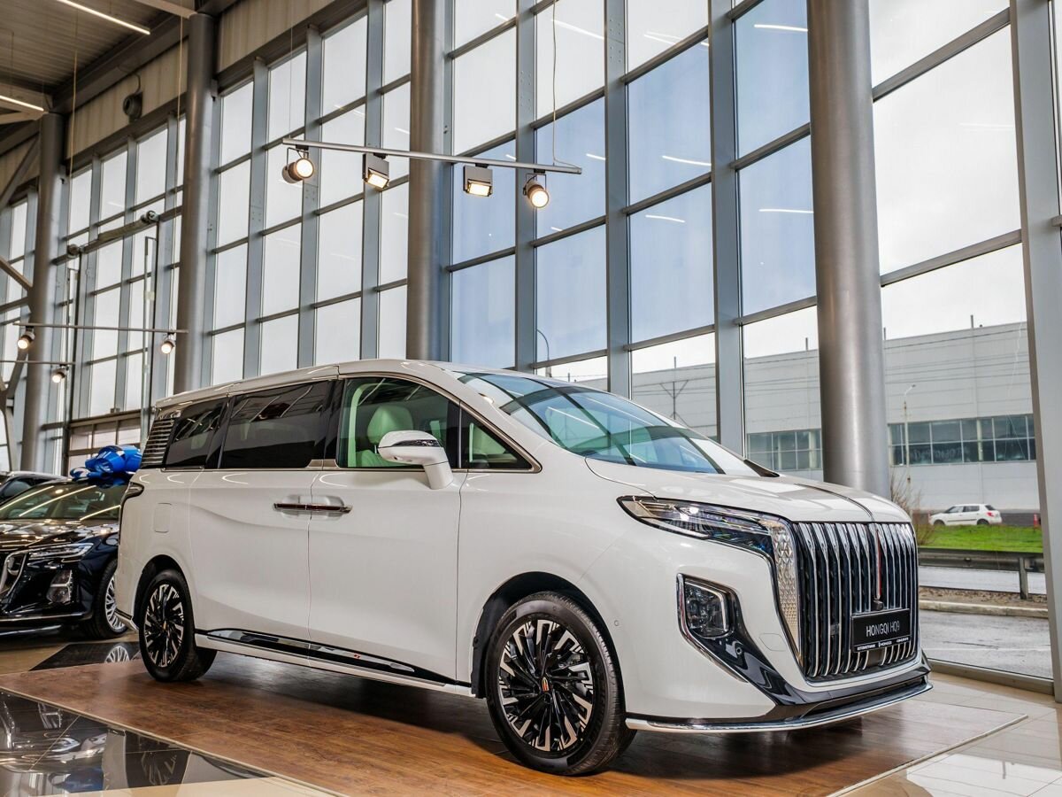 Hongqi HQ9