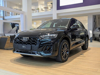 2025 Audi Q5 L 45 TFSI II (FY) Рестайлинг, чёрный, 6290000 рублей, вид 1