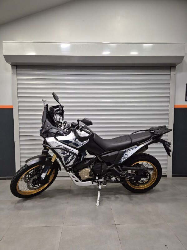 Voge 800DS Rally