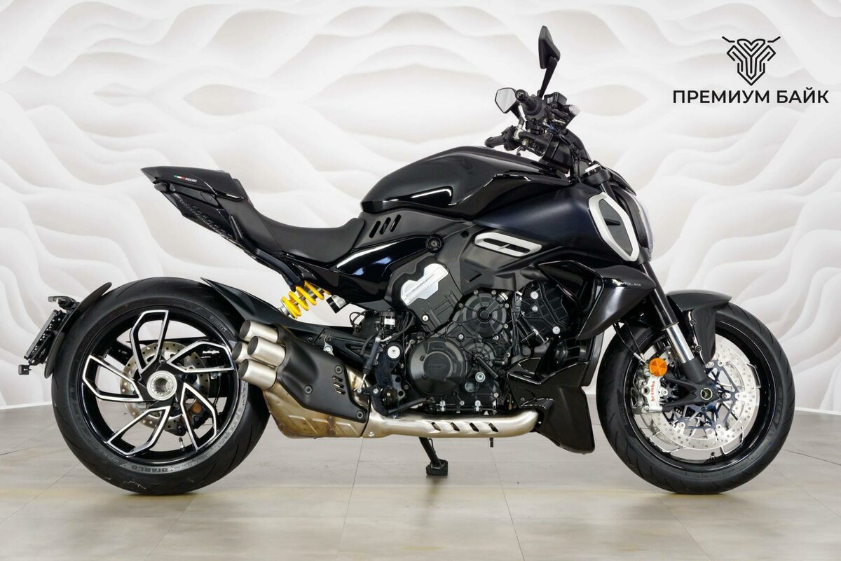 Ducati Diavel V4