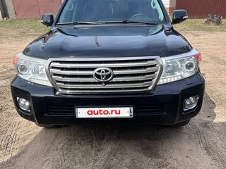 2014 Toyota Land Cruiser 200 Series Рестайлинг 1, чёрный, 5000000 рублей, вид 1