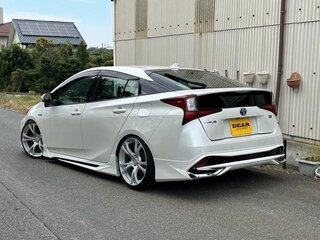 2021 Toyota Prius IV Рестайлинг (XW50), белый, 1435001 рублей, вид 5