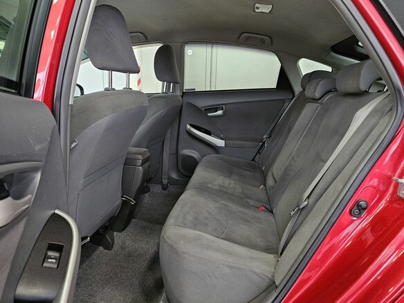 2011 Toyota Prius III (XW30), красный, 999000 рублей - вид 15