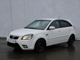 2011 Kia Rio II Рестайлинг, белый, 590000 рублей, вид 1
