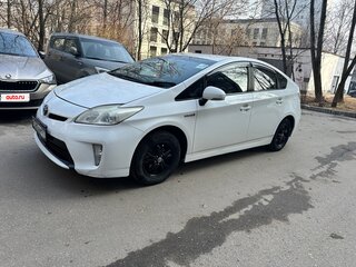 2012 Toyota Prius III Рестайлинг (XW30), белый, 920000 рублей, вид 1