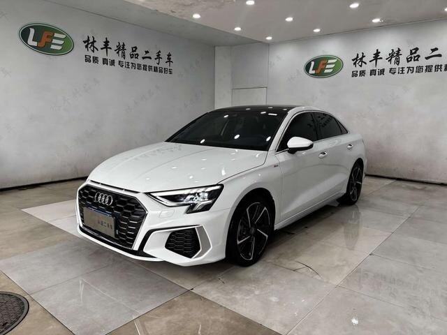 Audi A3 35 TFSI Long IV (8Y)