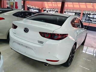 2026 Mazda 3 Axela IV (BP), белый, 1980000 рублей, вид 5
