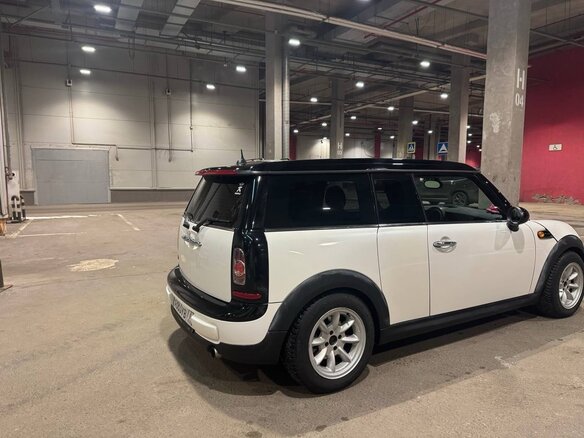 2013 Mini Clubman Cooper I Рестайлинг, белый - вид 13