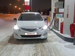 2015 Hyundai Solaris I Рестайлинг, белый, 770000 рублей, вид 3
