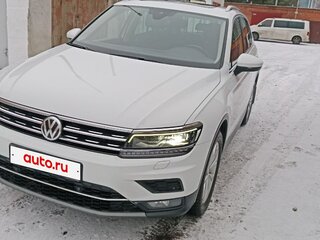 2017 Volkswagen Tiguan II, белый, 2250000 рублей, вид 1