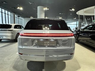 2025 Li Auto (Lixiang) L7 52.3 kWh I Рестайлинг, голубой, 11305880 рублей, вид 4