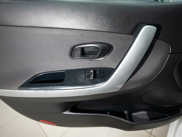 2017 Kia Ceed II Рестайлинг, белый, 1049000 рублей - вид 8