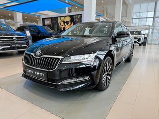 2025 Skoda Superb III Рестайлинг, чёрный, 3250000 рублей, вид 1