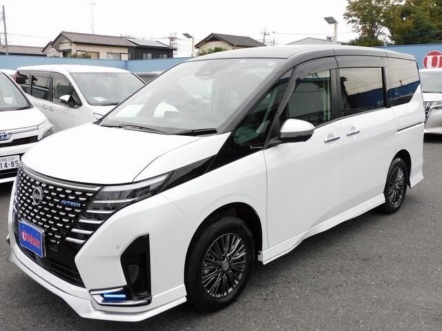 Nissan Serena VI (C28)