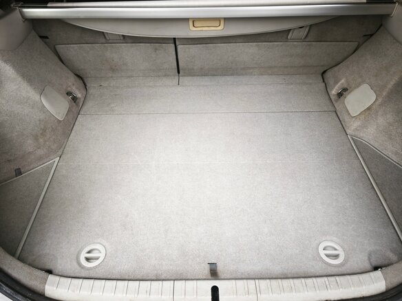 2015 Toyota Prius III Рестайлинг (XW30), серебристый, 1600000 рублей - вид 25