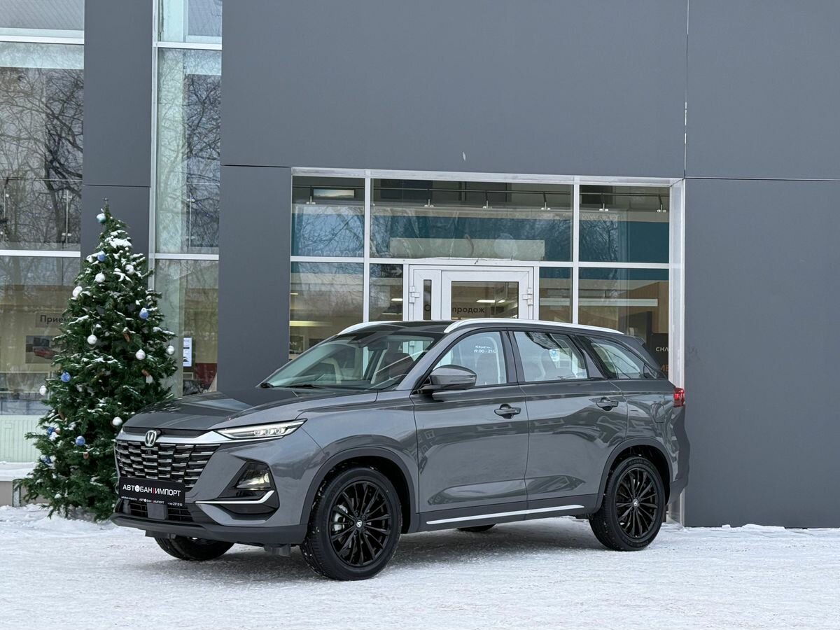 Changan вывел на российский рынок семиместный CS75 Pro