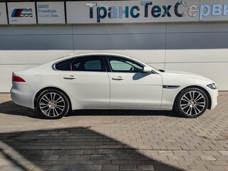 2017 Jaguar XF II, белый, 2350000 рублей, вид 4