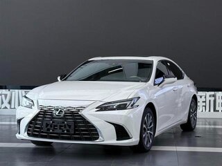 2025 Lexus ES 300h VII Рестайлинг 2, белый, 5200000 рублей, вид 1