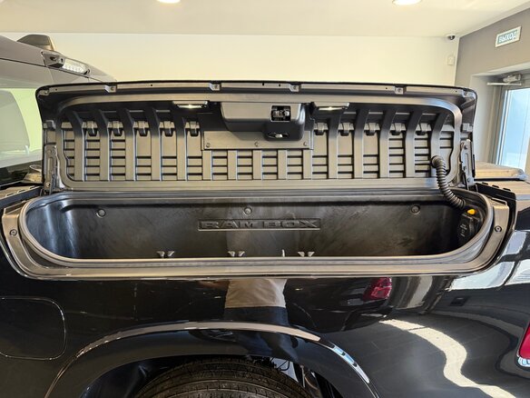 2026 Ram 1500 Crew Cab V Рестайлинг, чёрный, 10290000 рублей - вид 15