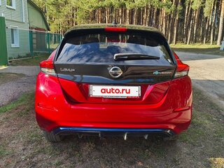 2020 Nissan Leaf II (ZE1), красный, 2300000 рублей, вид 5