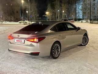 2019 Lexus ES 250 VII, бежевый, 3700000 рублей, вид 1