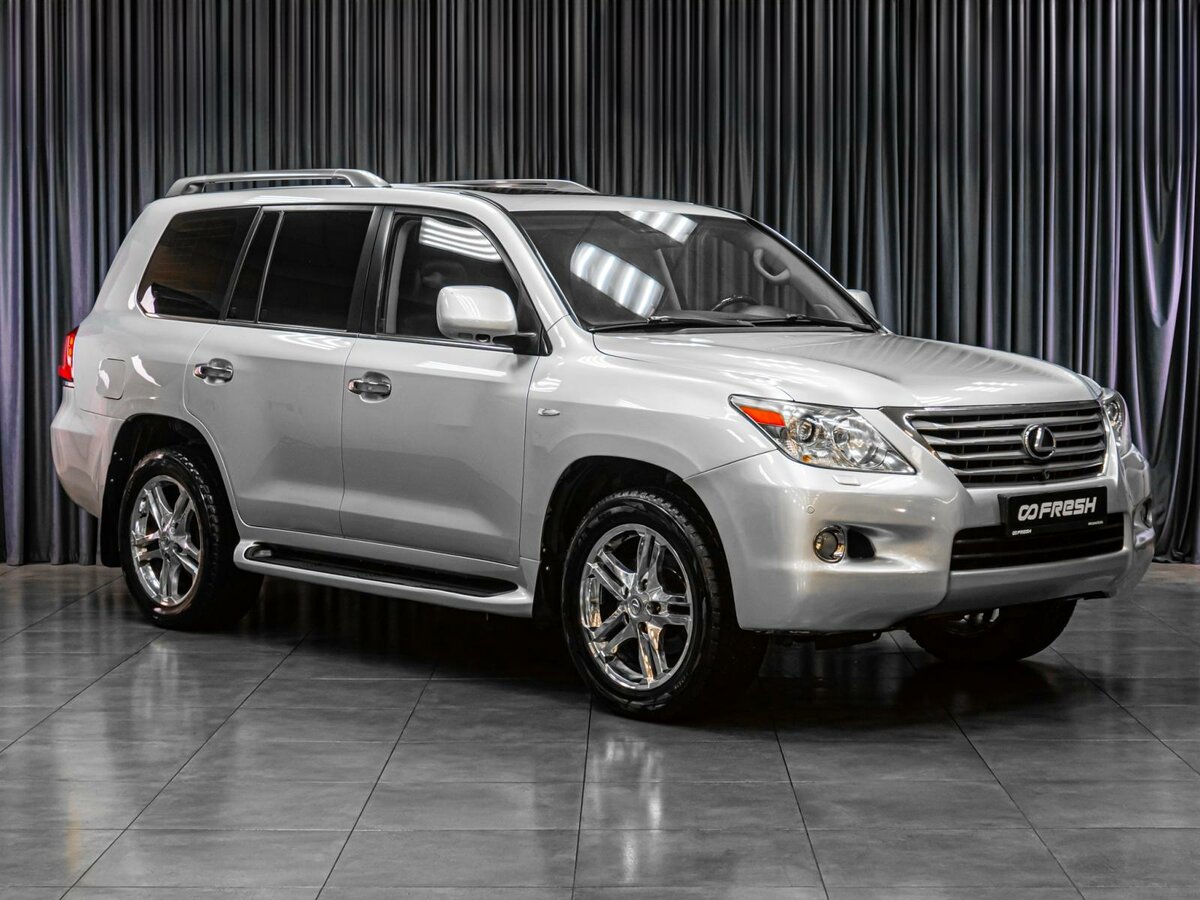 Lexus LX 570 III