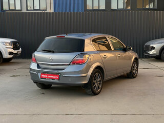 2011 Opel Astra H Рестайлинг, серебристый, 595000 рублей, вид 2