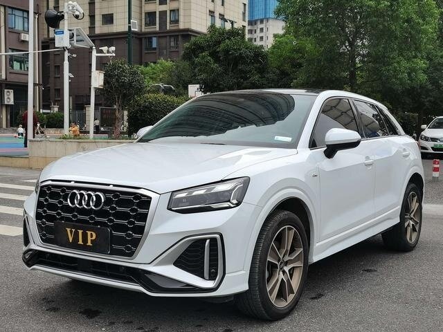 Audi Q2 L I