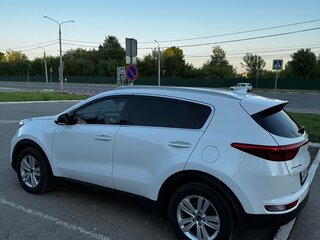 2017 Kia Sportage IV, белый, 2095000 рублей, вид 4