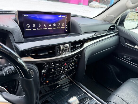 2017 Lexus LX 570 III Рестайлинг 2, белый - вид 17