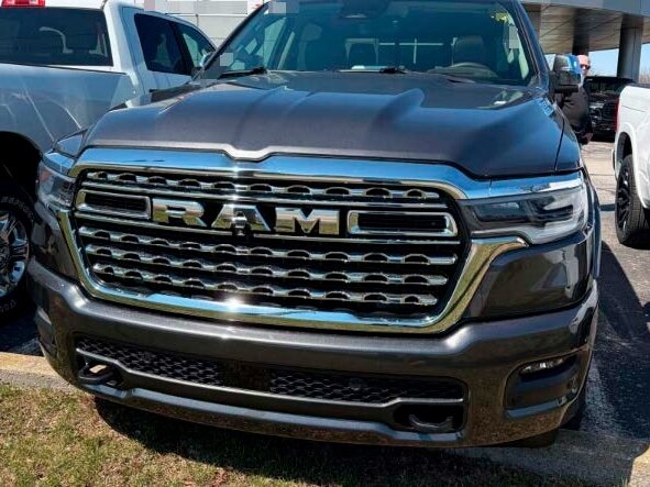 Ram 1500 Crew Cab eTorque V Рестайлинг