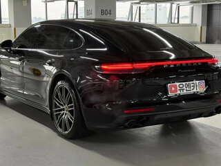 2022 Porsche Panamera 4 II Рестайлинг, чёрный, 9460000 рублей, вид 3