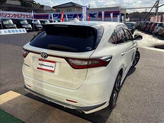 2018 Toyota Harrier III (XU60) Рестайлинг, белый, 2290000 рублей, вид 5