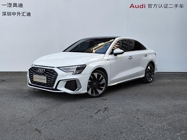 Audi A3 35 TFSI Long IV (8Y)