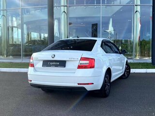 2020 Skoda Octavia III (A7) Рестайлинг, белый, 1870000 рублей, вид 3