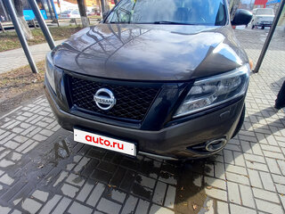 2015 Nissan Pathfinder IV, коричневый, 1700000 рублей, вид 1