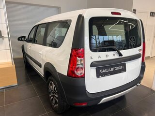 2025 Lada (ВАЗ) Largus Cross I Рестайлинг, белый, 1742000 рублей, вид 5