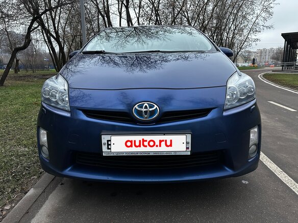 2009 Toyota Prius III (XW30), синий, 1300000 рублей - вид 3