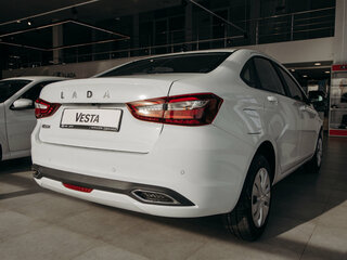 2026 Lada (ВАЗ) Vesta I Рестайлинг (NG), белый, 1685000 рублей, вид 5