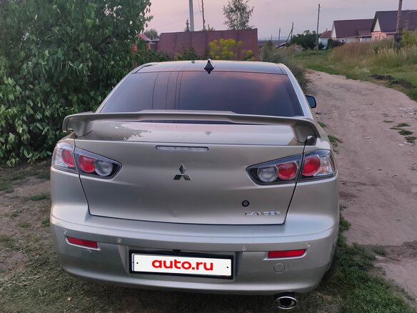 2008 Mitsubishi Lancer X, бежевый, 900000 рублей - вид 5
