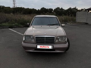1993 Mercedes-Benz E-Класс 200 I (W124), коричневый, 180000 рублей, вид 1