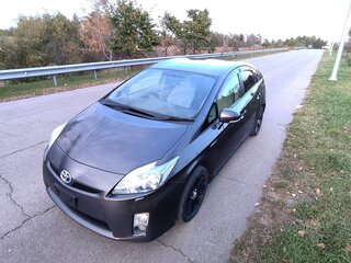 2011 Toyota Prius III (XW30), серый, 990000 рублей, вид 1