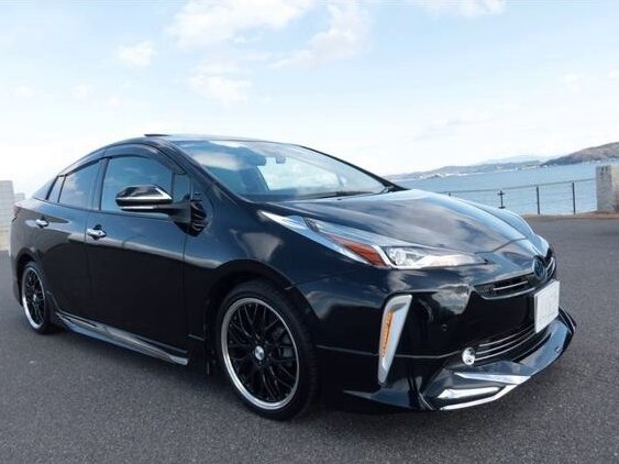 Toyota Prius IV (XW50)