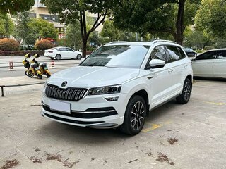 2022 Skoda Karoq I Рестайлинг, белый, 1455000 рублей, вид 1