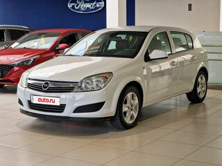 2013 Opel Astra H Рестайлинг, белый, 635000 рублей, вид 1