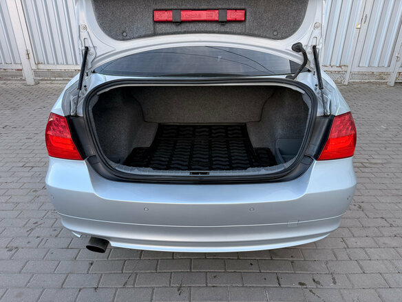 2011 BMW 3 серии 318i V (E90/E91/E92/E93) Рестайлинг, серебристый, 1045000 рублей - вид 12