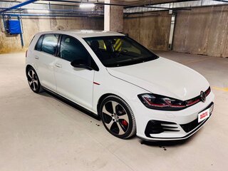 2019 Volkswagen Golf GTI VII Рестайлинг, белый, 2700000 рублей, вид 1